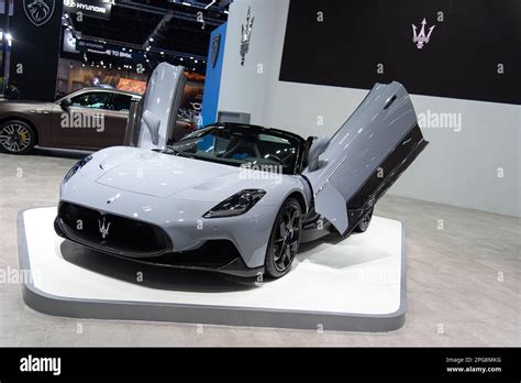 Mc 20 hi-res stock photography and images - Alamy