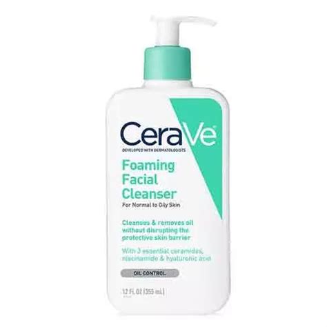 13 Best Facial Cleansers For African American Skin 2025