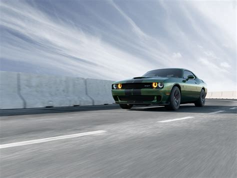 Dodge Challenger SRT Wallpaper 4K