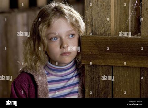 Dakota fanning child High Resolution Stock Photography and Images - Alamy