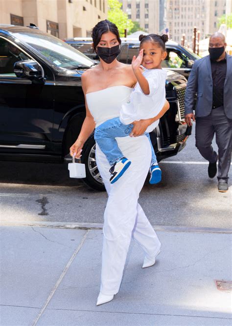 Photo Exclusif Kylie Jenner et sa fille Stormi à la sortie du