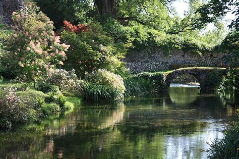 I Giardini di Ninfa riaprono a Pasqua da questanno lingresso si può prenotare online Latina
