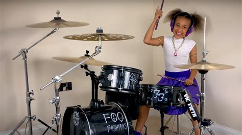 Nandi Bushell Year Old Plays Drums With The Foo Fighters Bbc