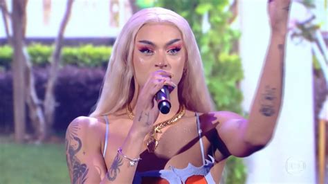 Caldeirão do Huck Pabllo Vittar canta Ama Sofre Chora HD 26