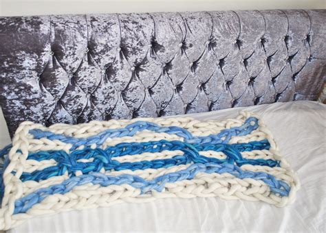 Master The Art Of Arm Knitting and Designing Chunky Blankets | Truly