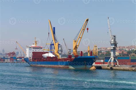 Cargo Ship in port 11149911 Stock Photo at Vecteezy