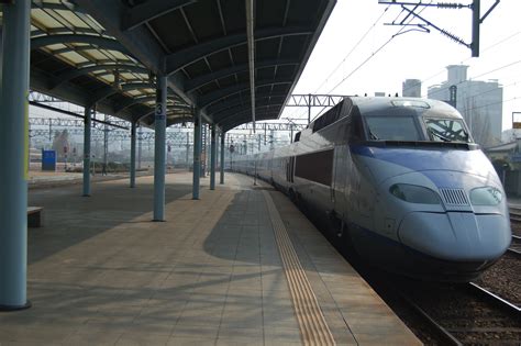 Reason #5: Trains | Why Sue and Bill Should Come to Korea