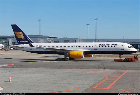 Tf Fiu Icelandair Boeing Wl Photo By Tomas Milosch Id