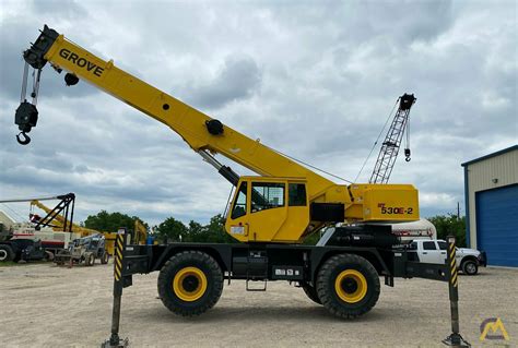 Grove RT530E 2 30 Ton Rough Terrain Crane For Sale Hoists Material