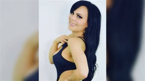 Maribel Guardia Luce Un Impactante Bikini Rojo Telemundo