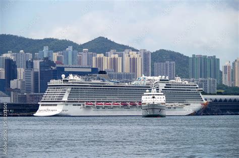 Cruiseships cruise ship liners in port of Hongkong Hong Kong, China ...