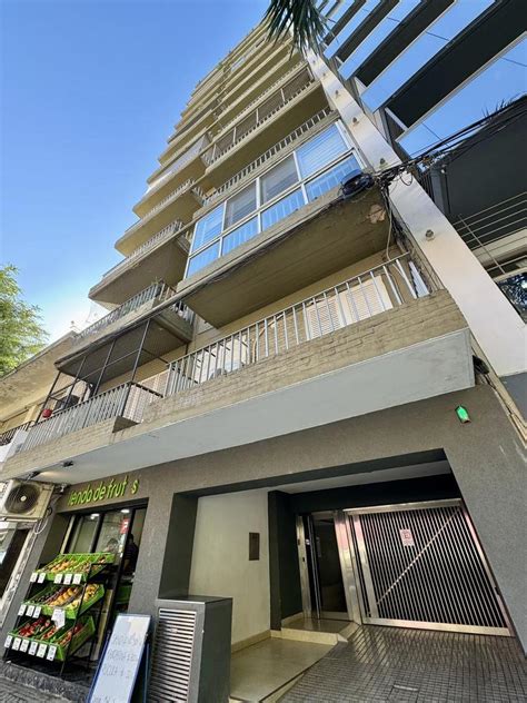 Departamento Venta 53 años 4 ambientes con balcón 1 cochera