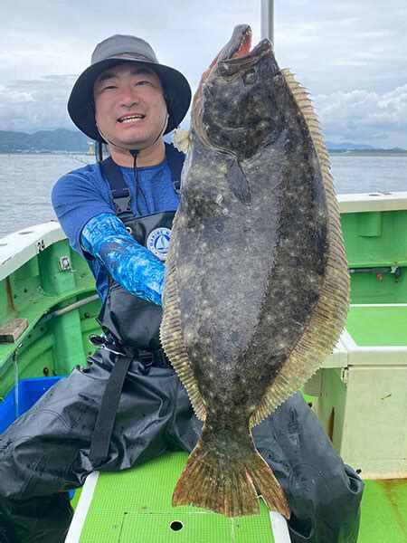 【速報】ライト五目船で良型ヒラメ2尾、エボシ周りのライトマルイカ、リスタート 釣船 湘南 茅ヶ崎 一俊丸