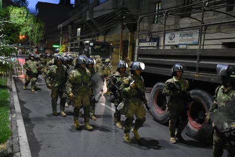 Cochabamba Patrullaje Conjunto Entre Las Fuerzasarmadas Y La Policía En La Ciudad Comienza