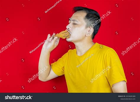 889 Man Giving Chicken Man Images Stock Photos And Vectors Shutterstock