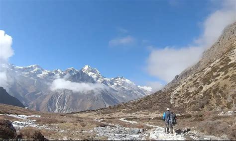 Kanchenjunga Trek With Guide And Porter