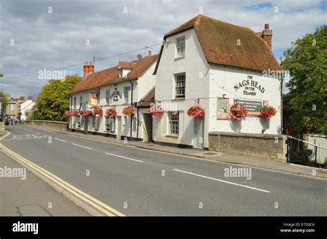 The Nags Head Pub In Abingdon Built On A Bridge Across The River