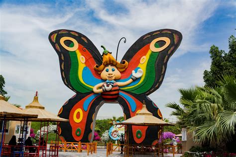 Dubai Butterfly Garden - A Colorful Wonderland of Nature!