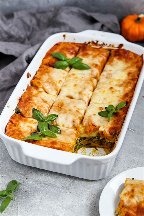 Vegane Kürbis Lasagne mit Spinat und Cashew Ricotta byanjushka