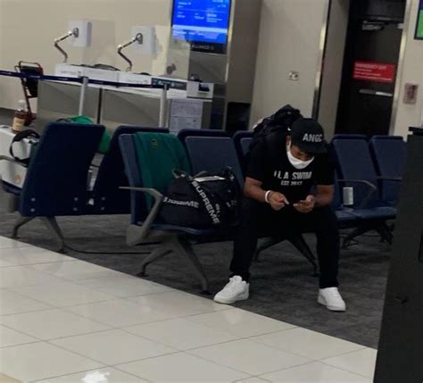 Humble Hideki Matsuyama Travels Like The Rest Of Us Live And Lets Fly