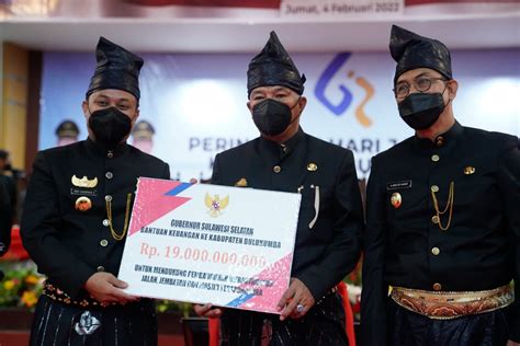 Plt Gubernur Sulsel Beri Bantuan Keuangan Rp 19 Miliar Untuk Kabupaten