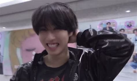 Pin By Aether On Art In Hot Korean Guys Korean Men Guys