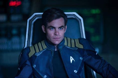 Star Trek Beyond: Kirk "isn't a young man anymore" | SciFiNow - The ...