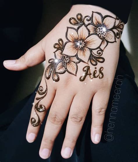 Pretty Henna Designs