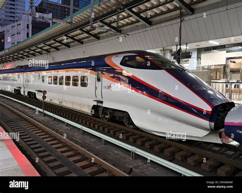 Shinkansen E1 series Tokyo Stock Photo - Alamy