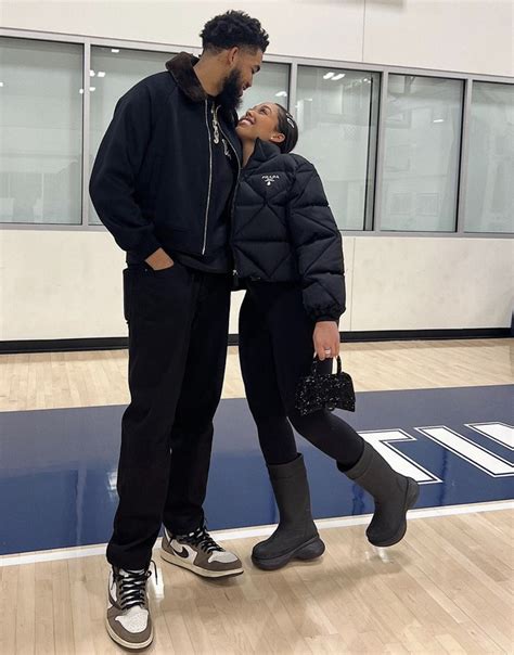 Karl-Anthony Towns adores '5'9 and fine' girlfriend Jordyn Woods