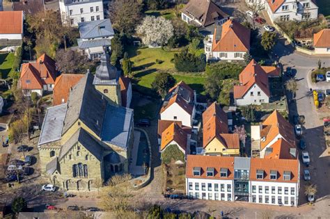 Soest von oben Kirchengebäude der Sankt Maria zur Höhe in Soest im