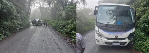 Colisão entre micro ônibus e caminhonete deixa uma pessoa ferida no