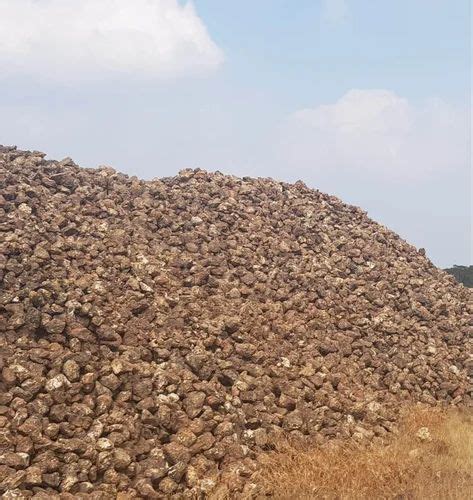 Lumps Red Bauxite Lump Packaging Type Loose At Kg In Sikar Id