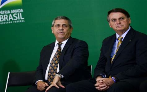 Bolsonaro Recebe Braga Netto E Integrantes Das Forças Armadas No