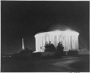 File:Photograph of the Jefferson Memorial, with the Washington Monument ...