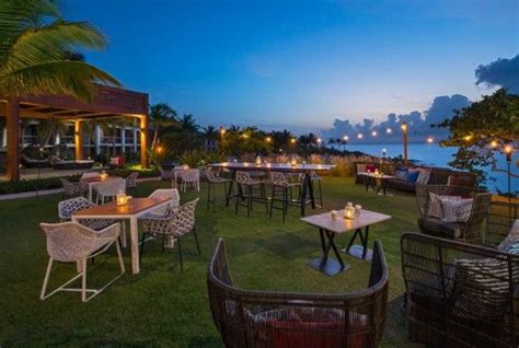 W Retreat & Spa - Vieques Island - Fire Pit Lawn Marriott Hotels ...