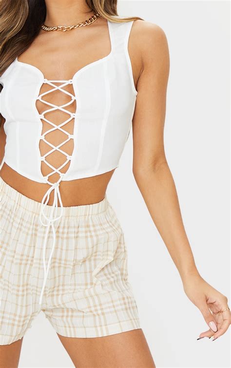 White Sweetheart Neck Lace Up Crop Top Tops Prettylittlething Ca