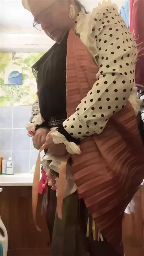 In Vintage Boniche Outfit For A Day And Pee In A Bottle Gay Amateur Amateur Porn Xhamster