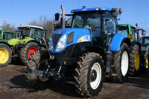 Fiche Technique New Holland T8040 2007 2010