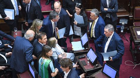 Escándalo En El Senado La Oposición Abandonó El Recinto Y Se Cayó La Sesión En Medio De Gritos