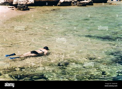 Sous Marine Bikini Girl Plongeur Tuba Banque De Photographies Et Dimages Haute R Solution Alamy