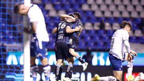 La Afición Del Puebla Se Manifiesta Contra Su Equipo En Derrota Ante Querétaro Clarosports