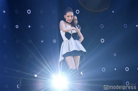 画像912 Hara（ク・ハラ）、karaメドレー披露 美脚全開で“ヒップダンス”「恥ずかしいですね」＜tgm 2019＞ モデルプレス