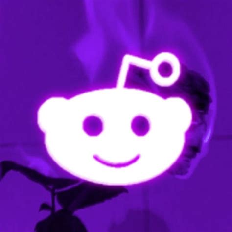 Purple Reddit Icon For App Design