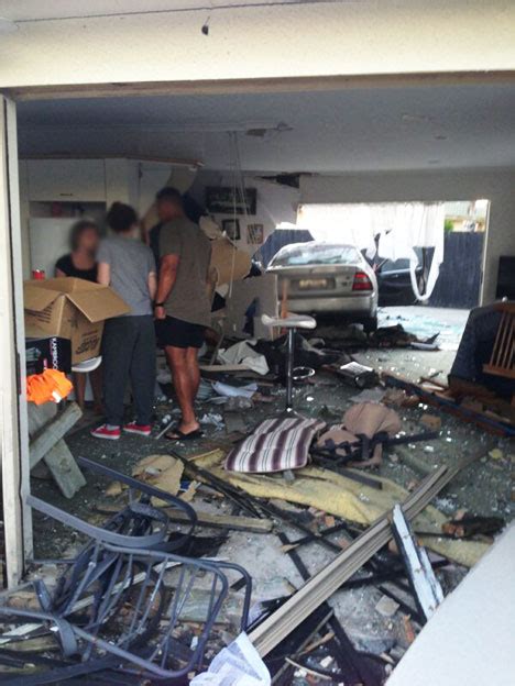 SunLive Car Smashes Into Papamoa Home The Bay S News First