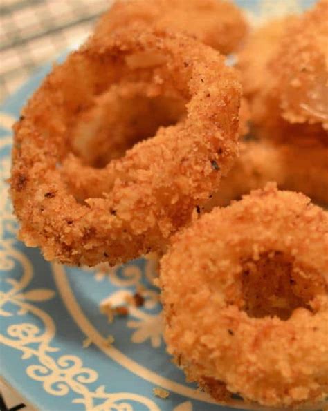 Crispy Onion Rings | Small Town Woman