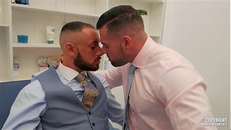 Vidéos gay massage page 1 XVIDEOS