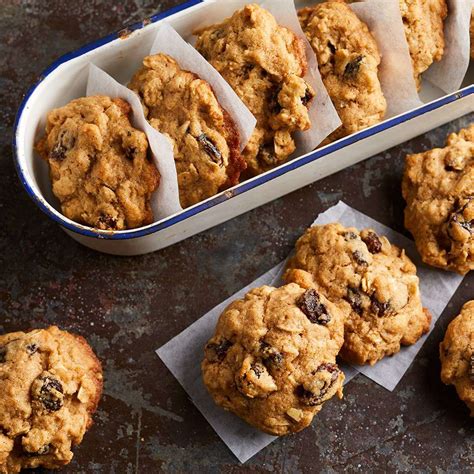 Cinnamon Raisin Oatmeal Cookies