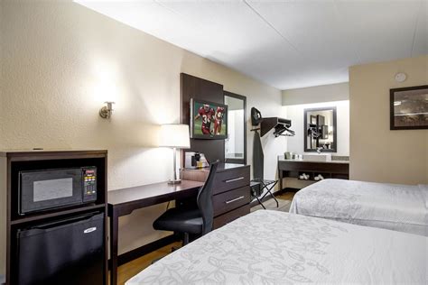 Room Deals for Red Roof Inn PLUS+ Chicago - Willowbrook, Chicago ...