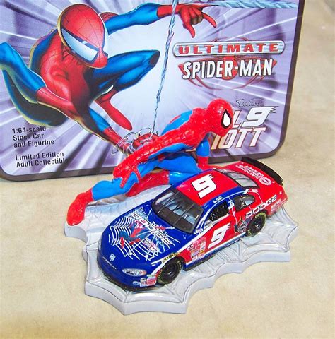 1 64 ACTION 2001 9 ULTIMATE SPIDERMAN DODGE BILL ELLIOTT IN LUNCH BOX